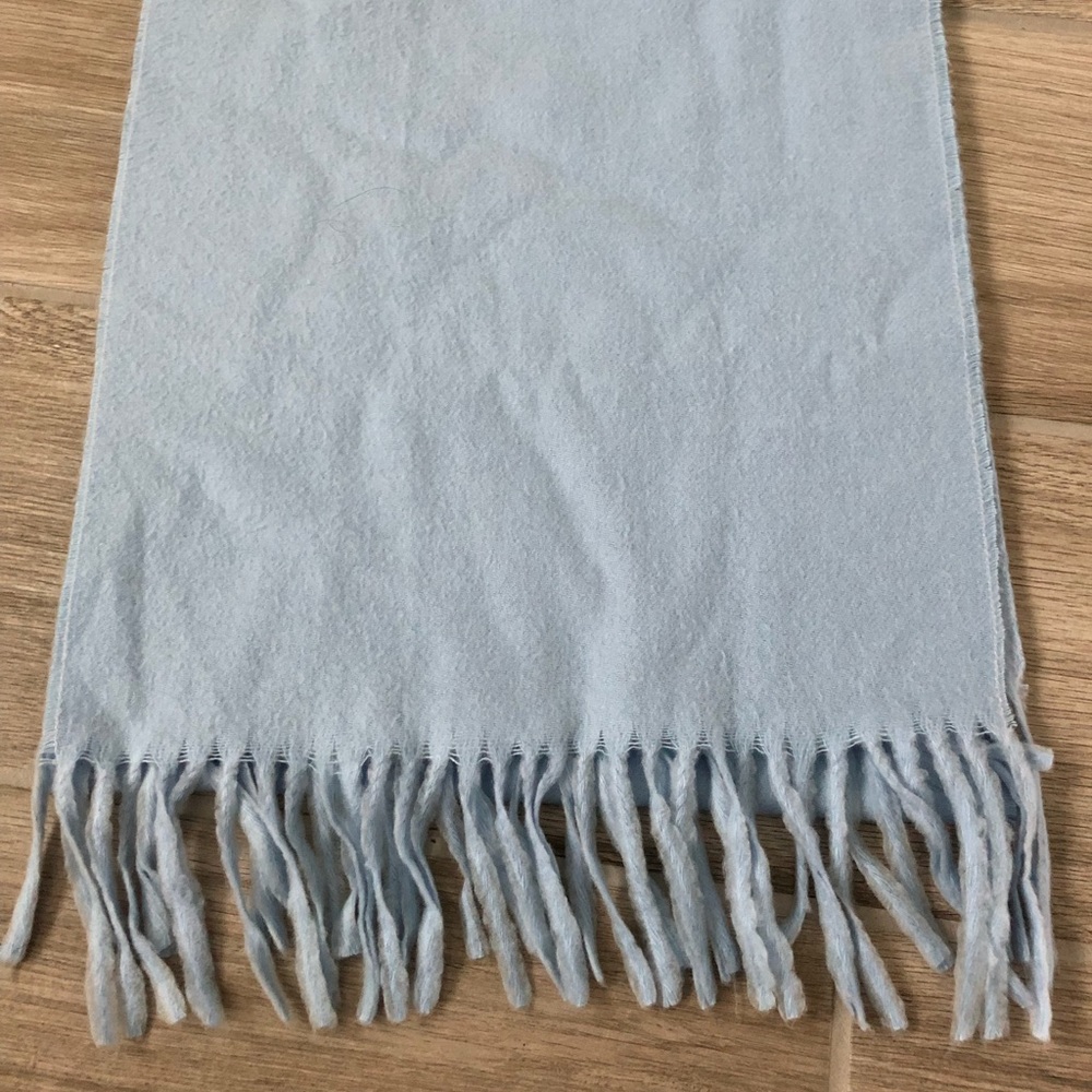 Light blue scarf
